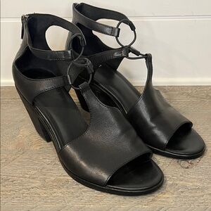 Eileen Fisher Lou Block Black Leather Vero Cucio Sandals - Size 9